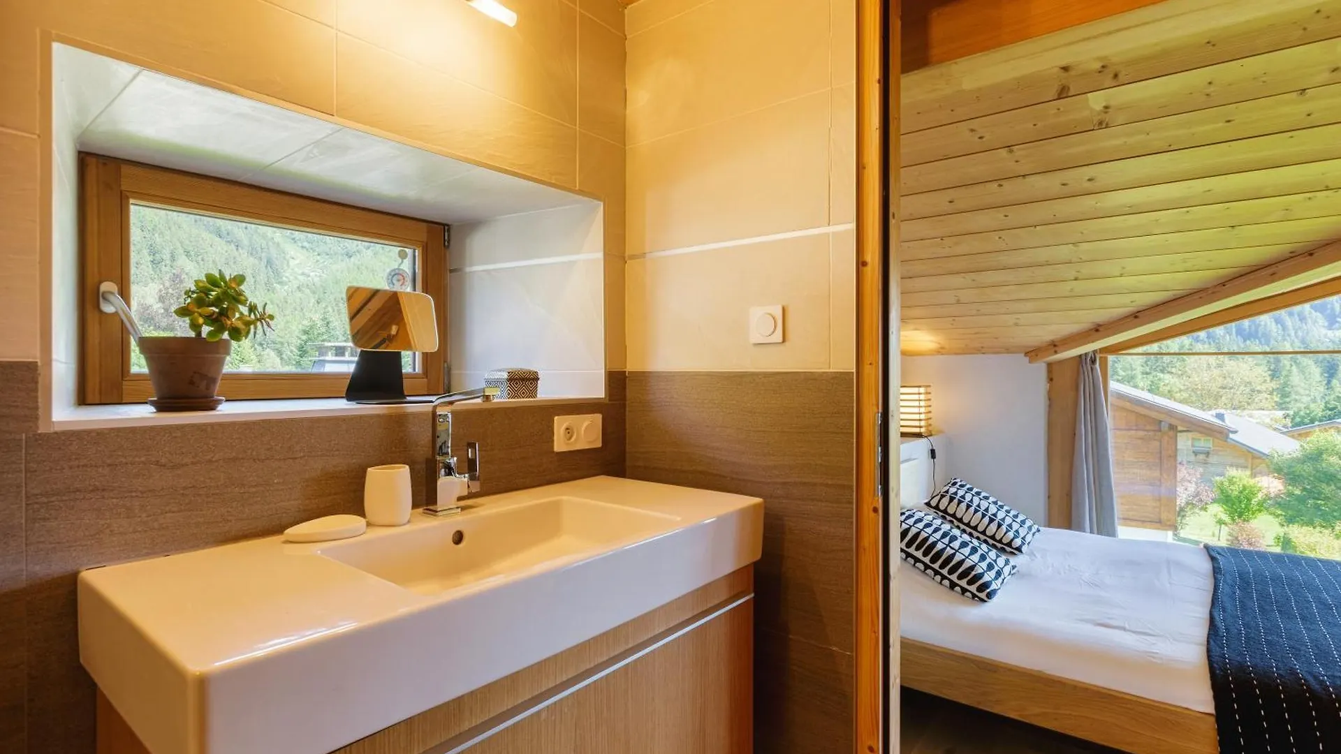 Chalet Plein Centre - Savoyard Moderne - Happy Rentals Chamonix